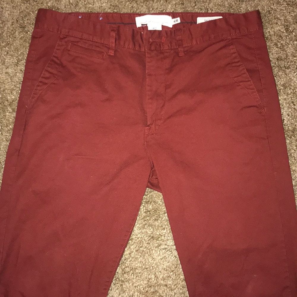 Red skinny fit slacks
